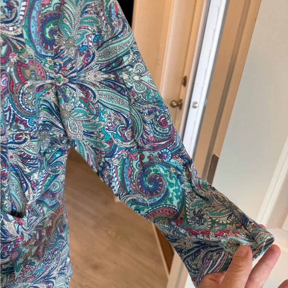 Women's Paisley V-Neck Top - Picture 5 of 7